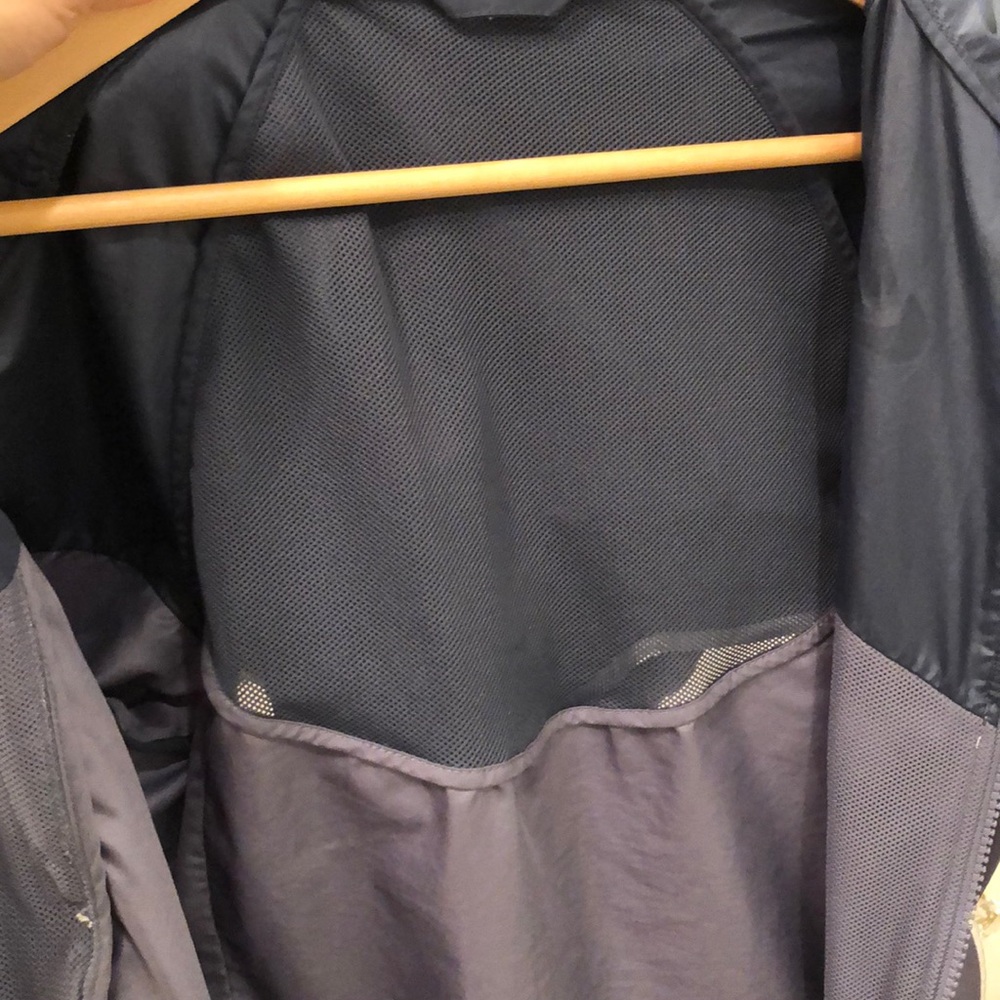 Nike Windrunner Jacket - image 4